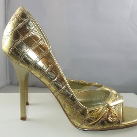 Guess by Marciano "GWENTHUSE" Stilettos - Picture 3 of 8